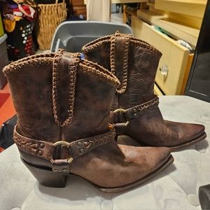 Cleo & Wolf, sz 9, brown, short leather western boots.